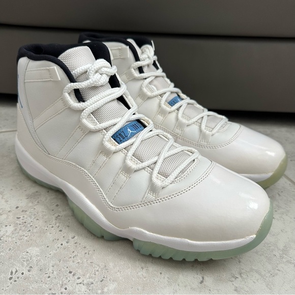 Jordan 11 Retro Sneaker Size 11.5 Men - Picture 2 of 15